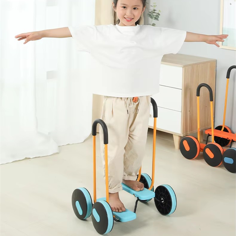 Lastentarhan lelupyörän aistien harjoittelu